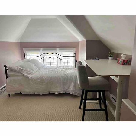 Elevated Entertainment Sleep Suite Cleveland Eksteriør bilde
